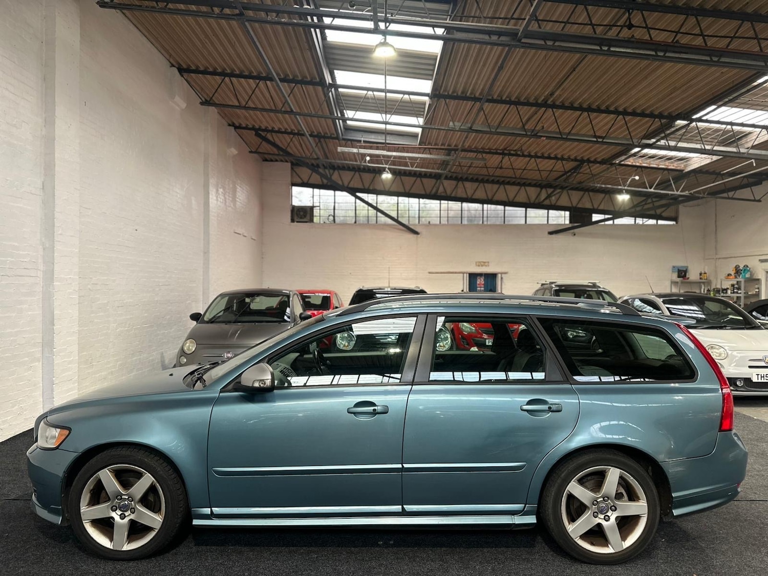 Used Volvo V50 2009 for sale - 76611683: Photo 6