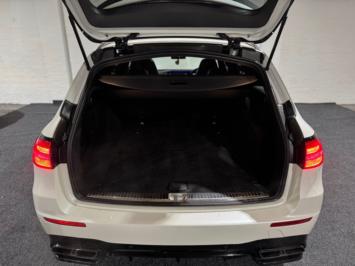 Used Mercedes-Benz E Class 2018 for sale - 76963711: Photo 12