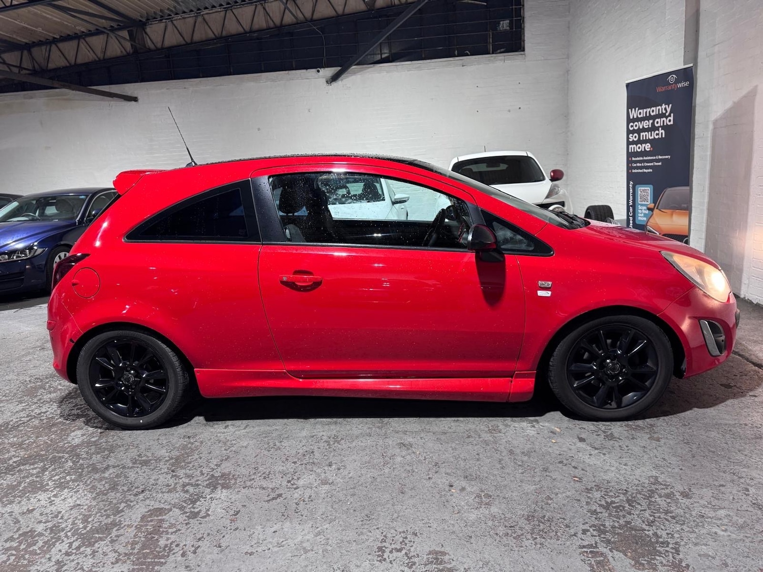 Used Vauxhall Corsa 2012 for sale - 76330301: Photo 2