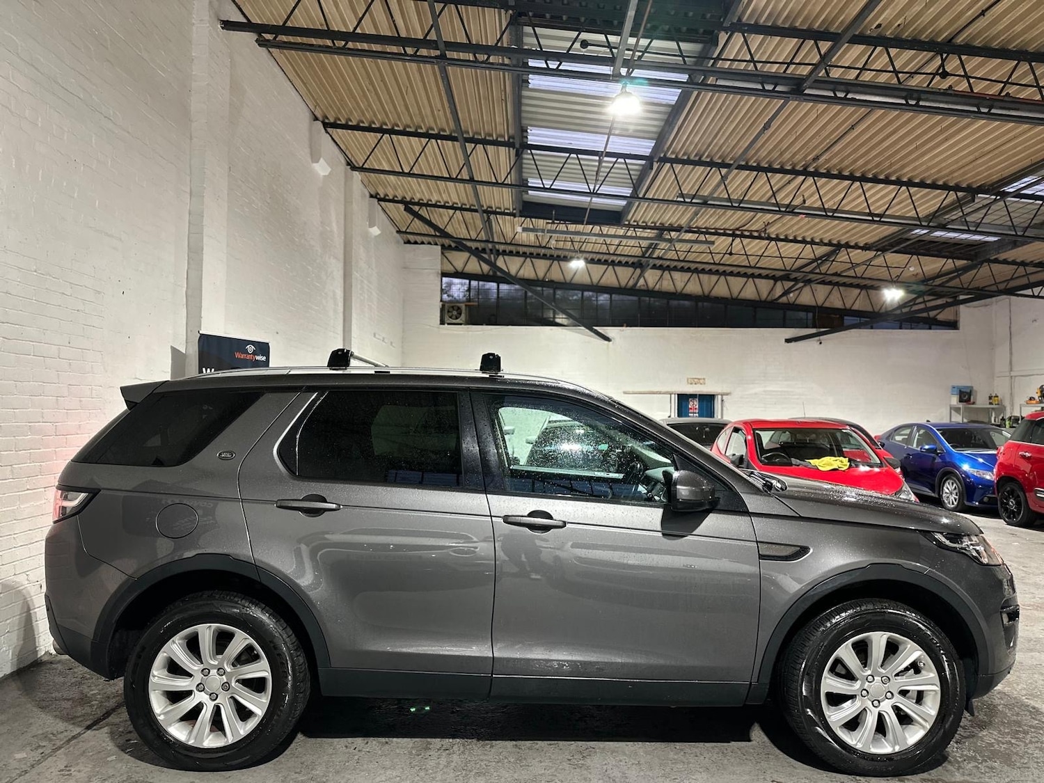 Used Land Rover Discovery Sport 2015 for sale - 76322571: Photo 2