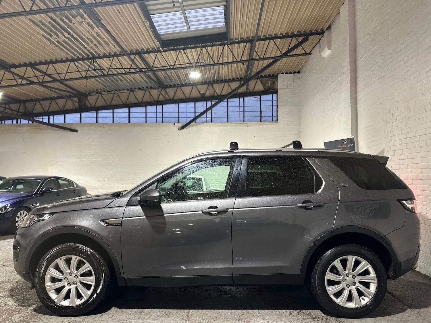 Used Land Rover Discovery Sport 2015 for sale - 76322571: Photo 6