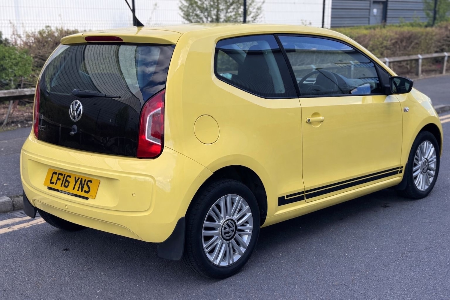 Used Volkswagen up! 2016 for sale - 78112368: Photo 3