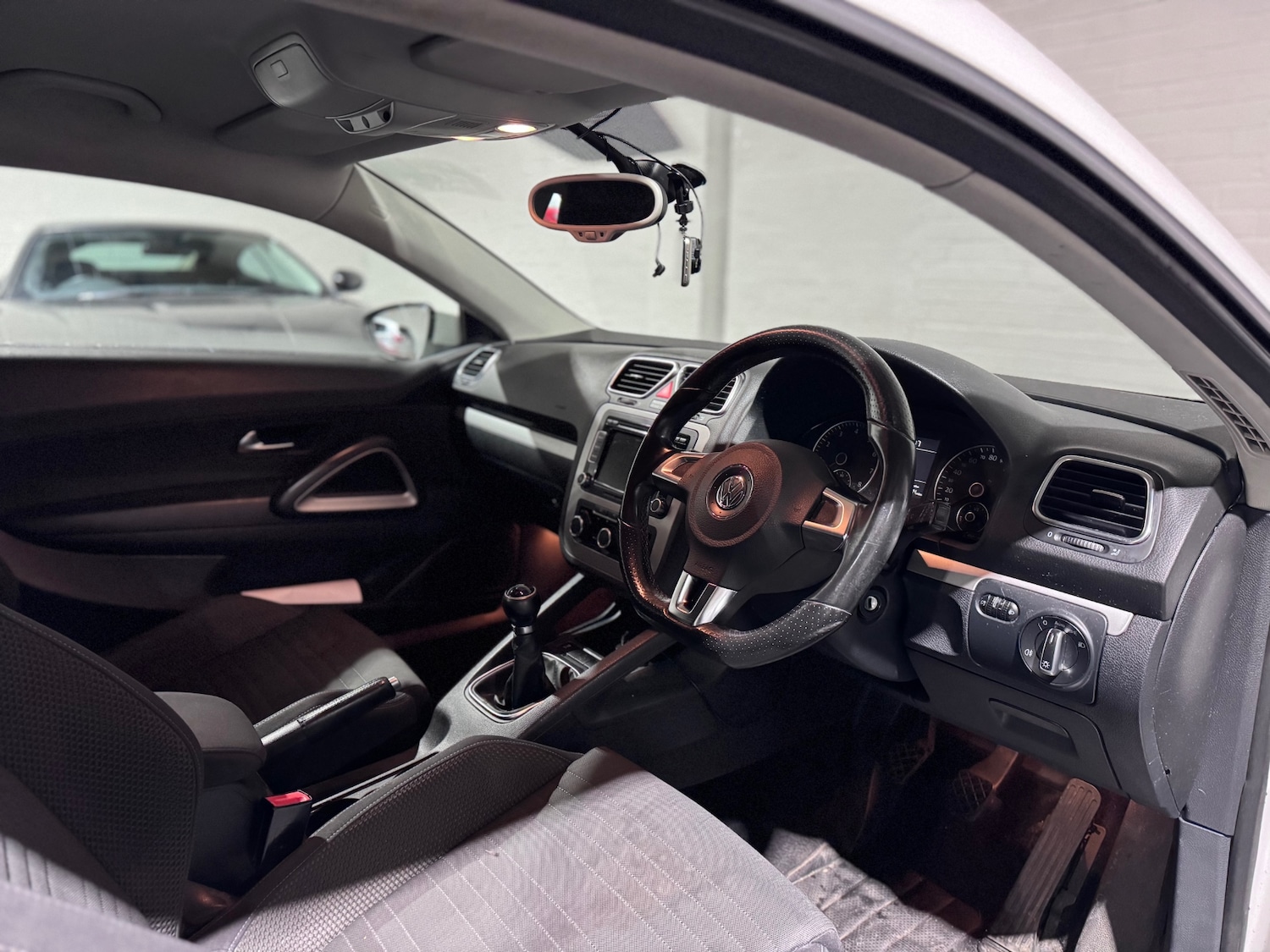 Used Volkswagen Scirocco 2011 for sale - 76739016: Photo 13