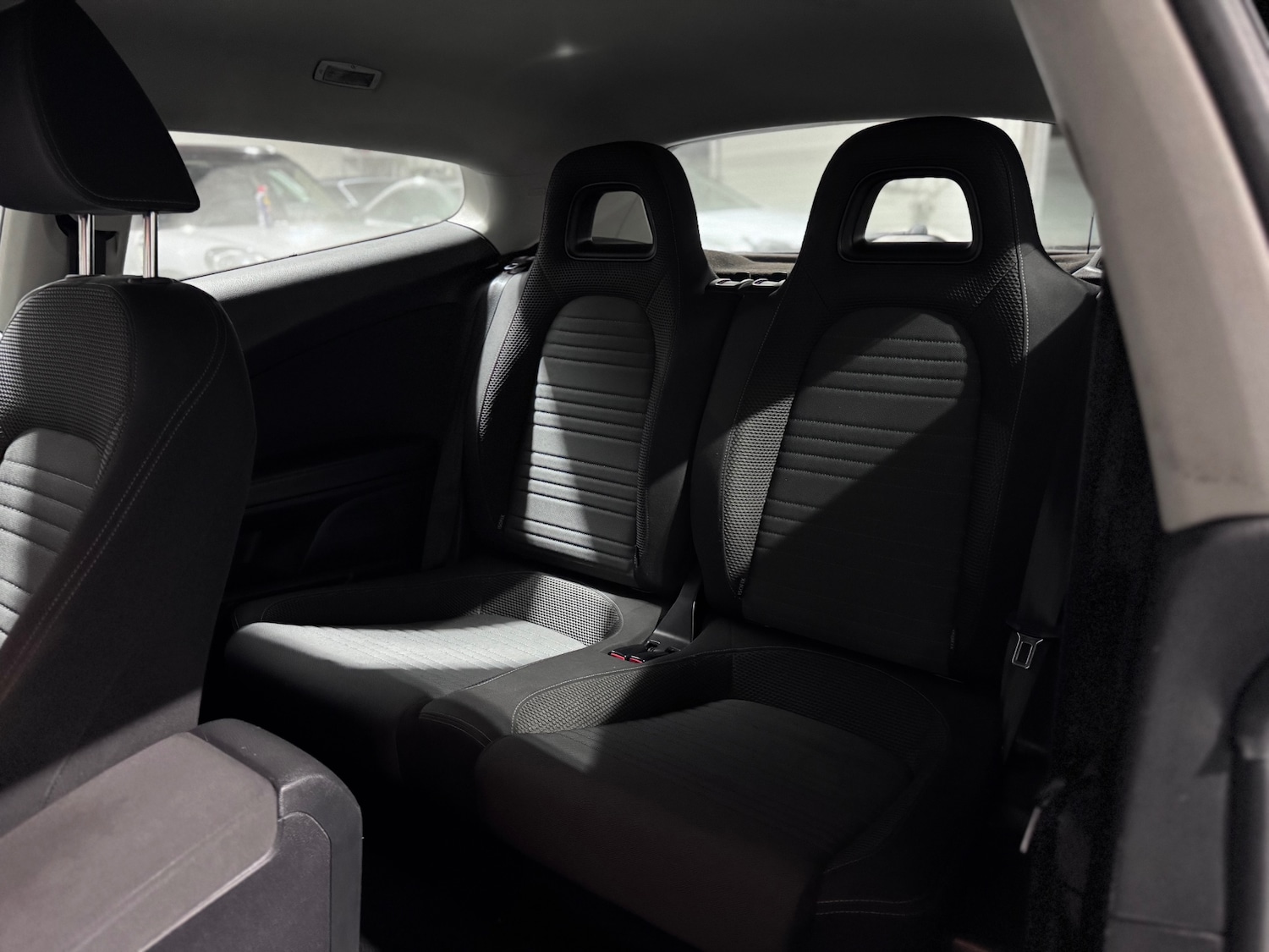 Used Volkswagen Scirocco 2011 for sale - 76739016: Photo 16