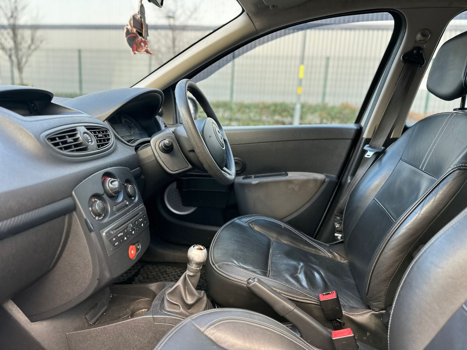 Used Renault Clio 2011 for sale - 77160099: Photo 13