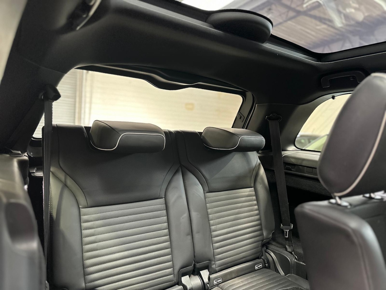 Used Land Rover Discovery 2017 for sale - 77140450: Photo 10