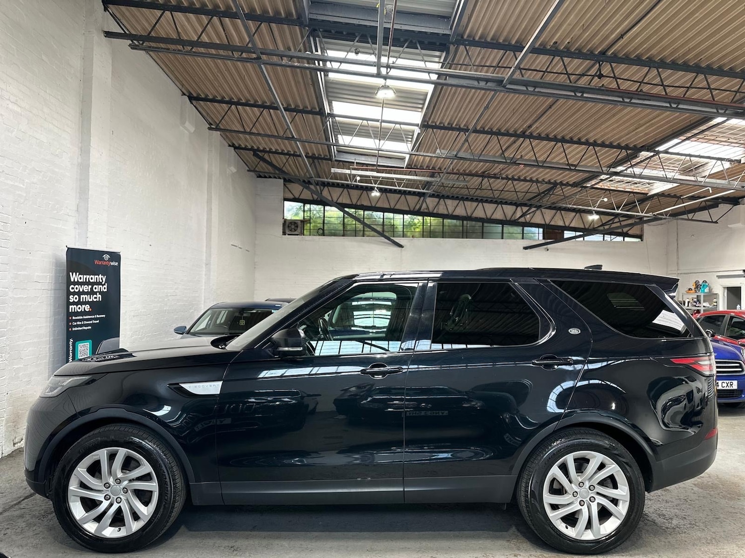 Used Land Rover Discovery 2017 for sale - 77140450: Photo 6