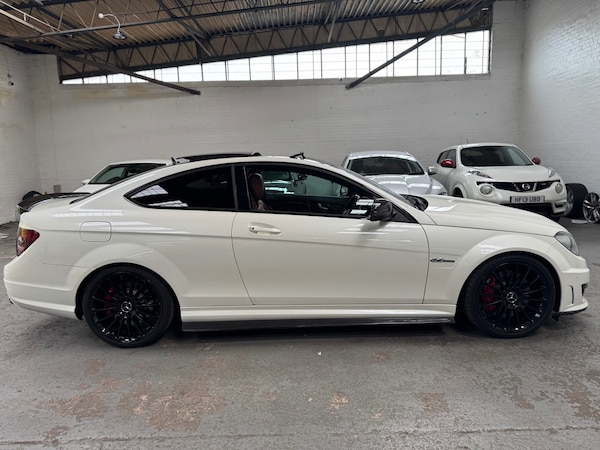 Used Mercedes-Benz C-Class 2013 for sale - 76146355: Photo 2