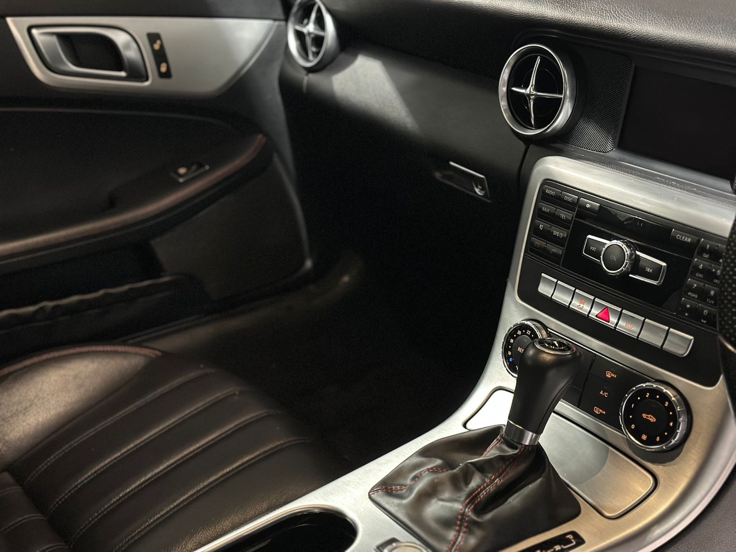 Used Mercedes-Benz SLK 2013 for sale - 76726175: Photo 14