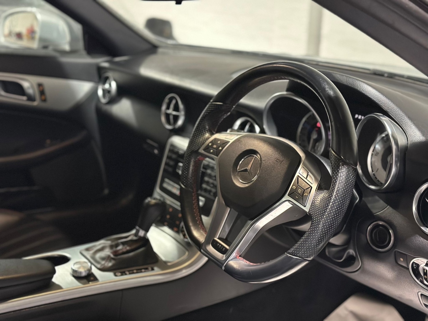 Used Mercedes-Benz SLK 2013 for sale - 76726175: Photo 16