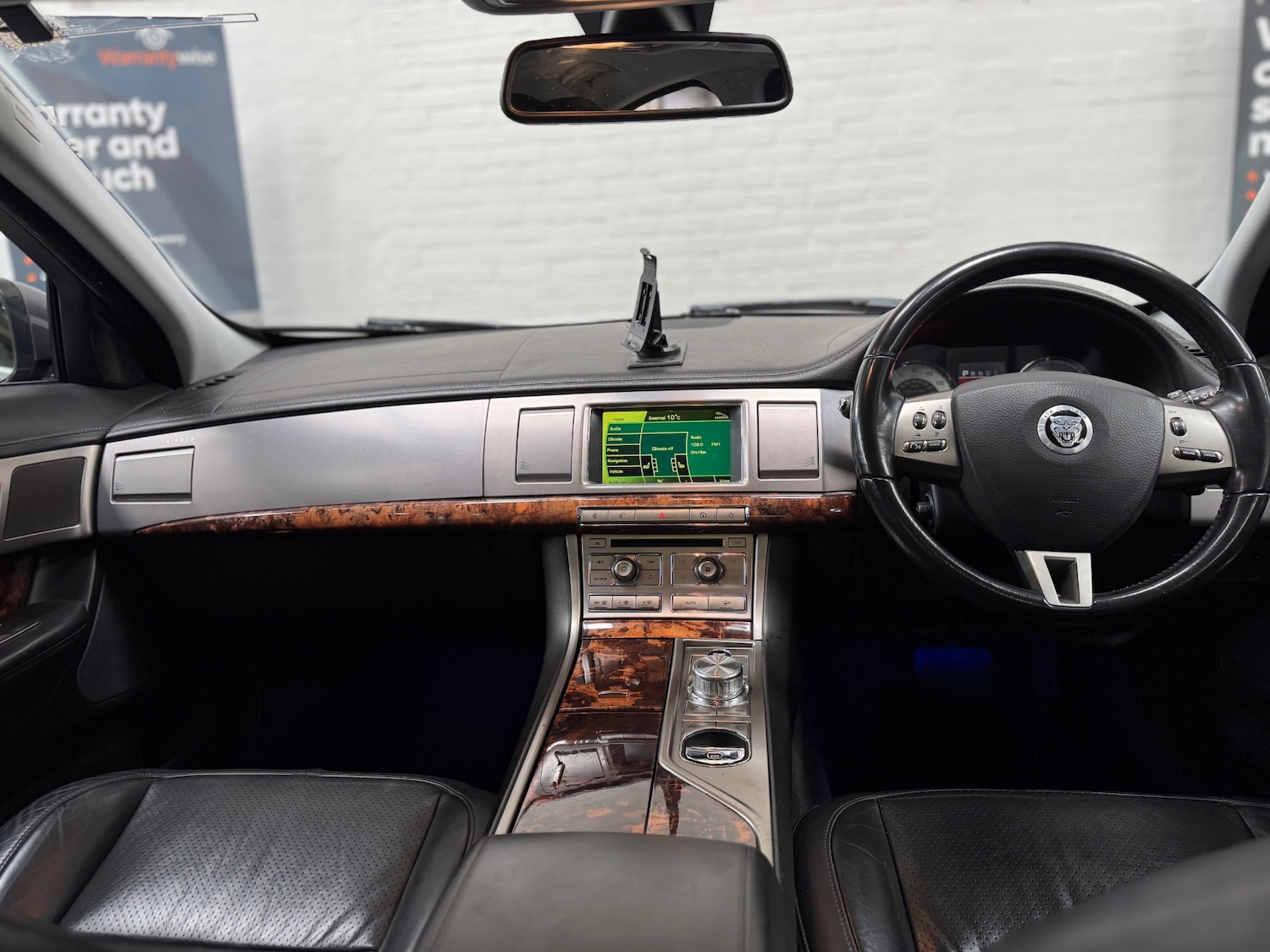 Used Jaguar XF 2009 for sale - 76300845: Photo 11