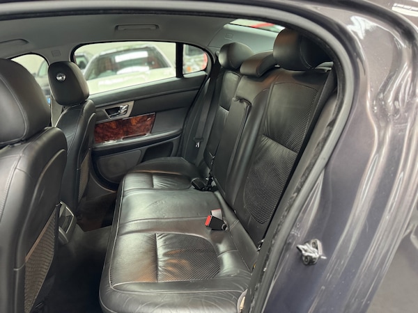 Used Jaguar XF 2009 for sale - 76300845: Photo 19