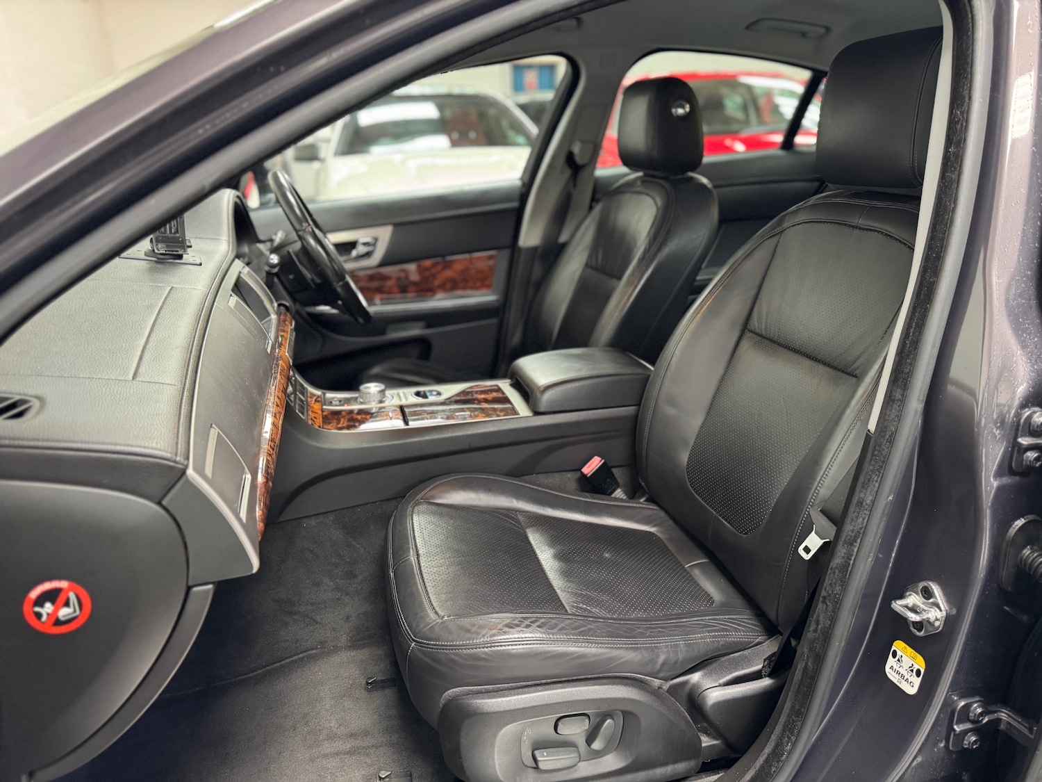 Used Jaguar XF 2009 for sale - 76300845: Photo 7