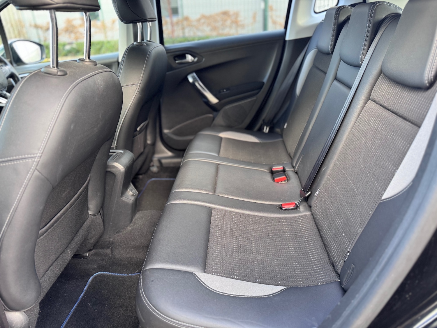 Used Peugeot 2008 2015 for sale - 77715997: Photo 12