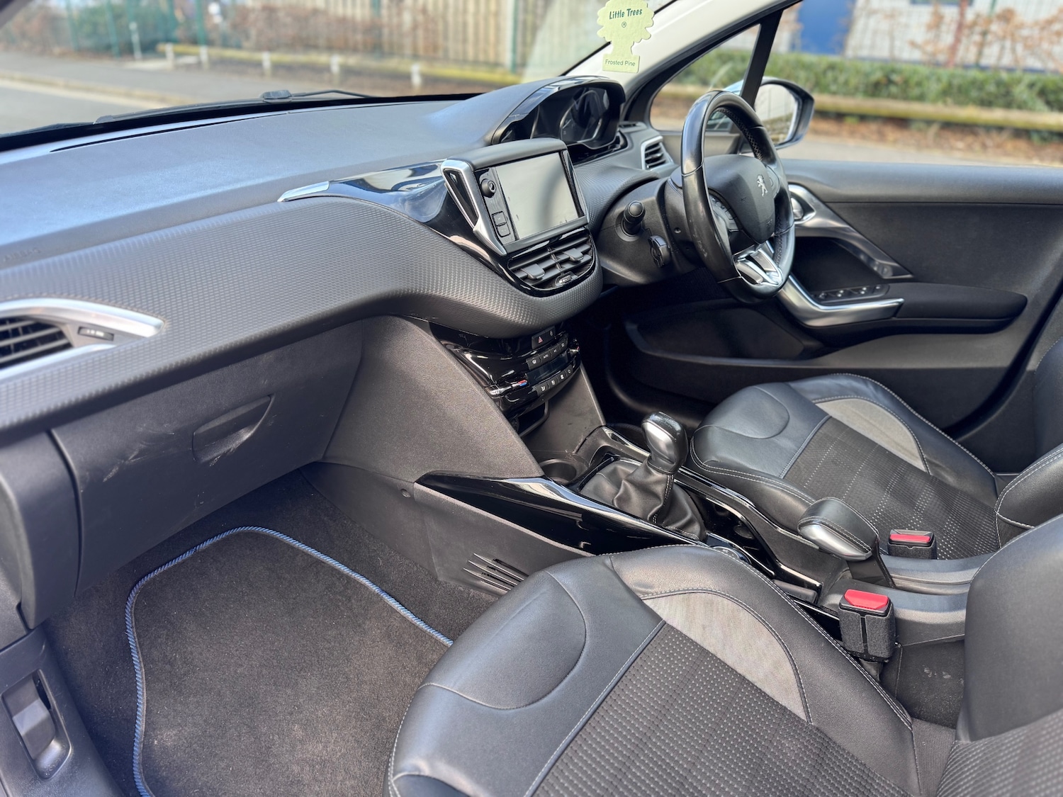 Used Peugeot 2008 2015 for sale - 77715997: Photo 15