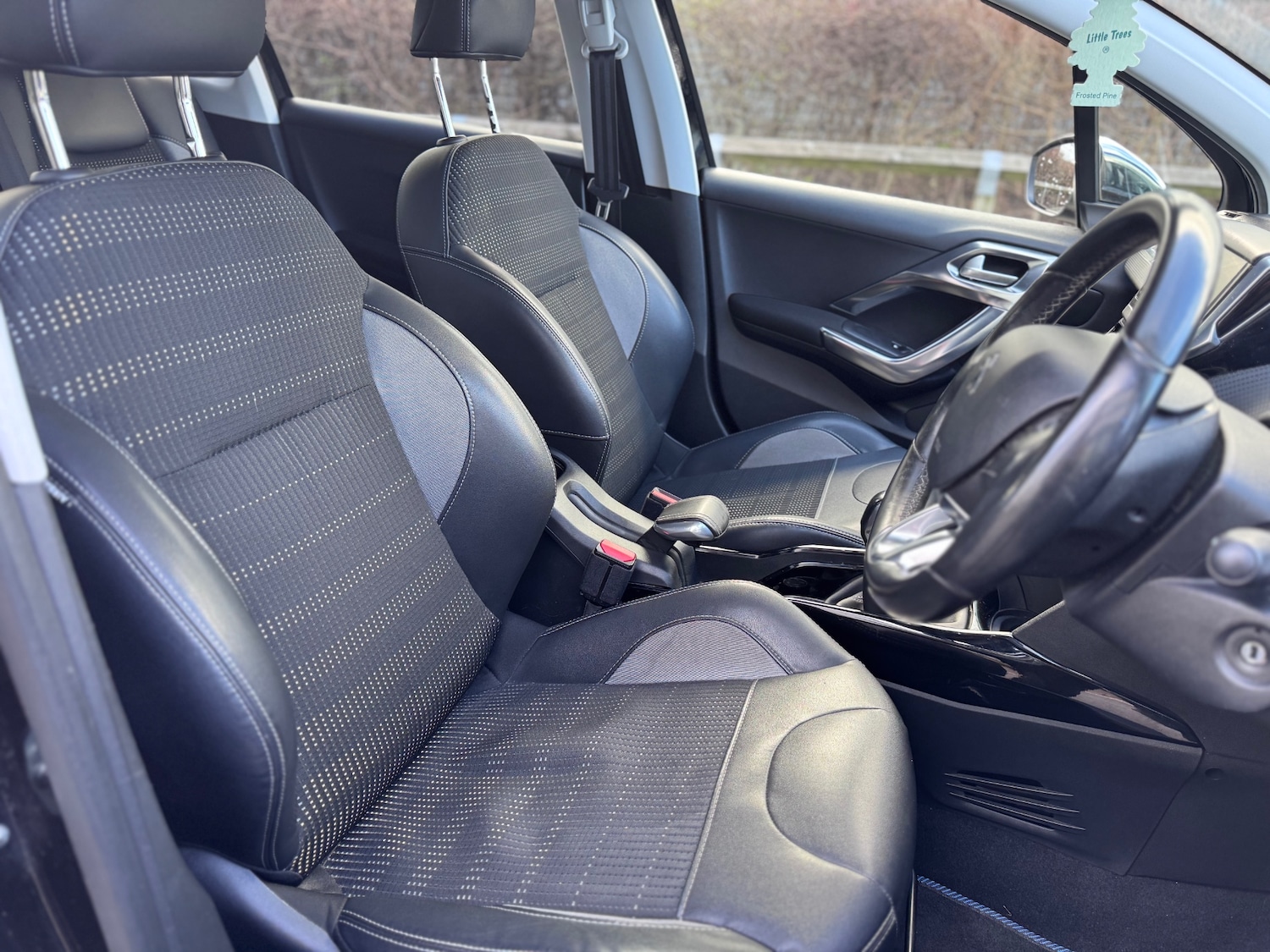 Used Peugeot 2008 2015 for sale - 77715997: Photo 16