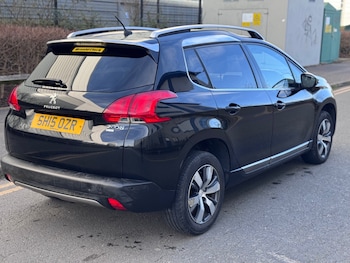 Used Peugeot 2008 2015 for sale - 77715997: Photo
