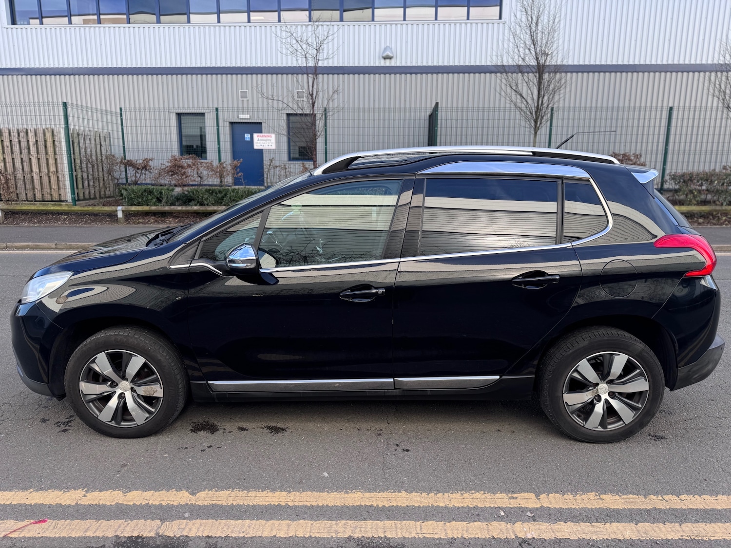 Used Peugeot 2008 2015 for sale - 77715997: Photo 6