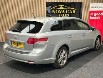 Used Toyota Avensis 2011 for sale - 79668675: Photo