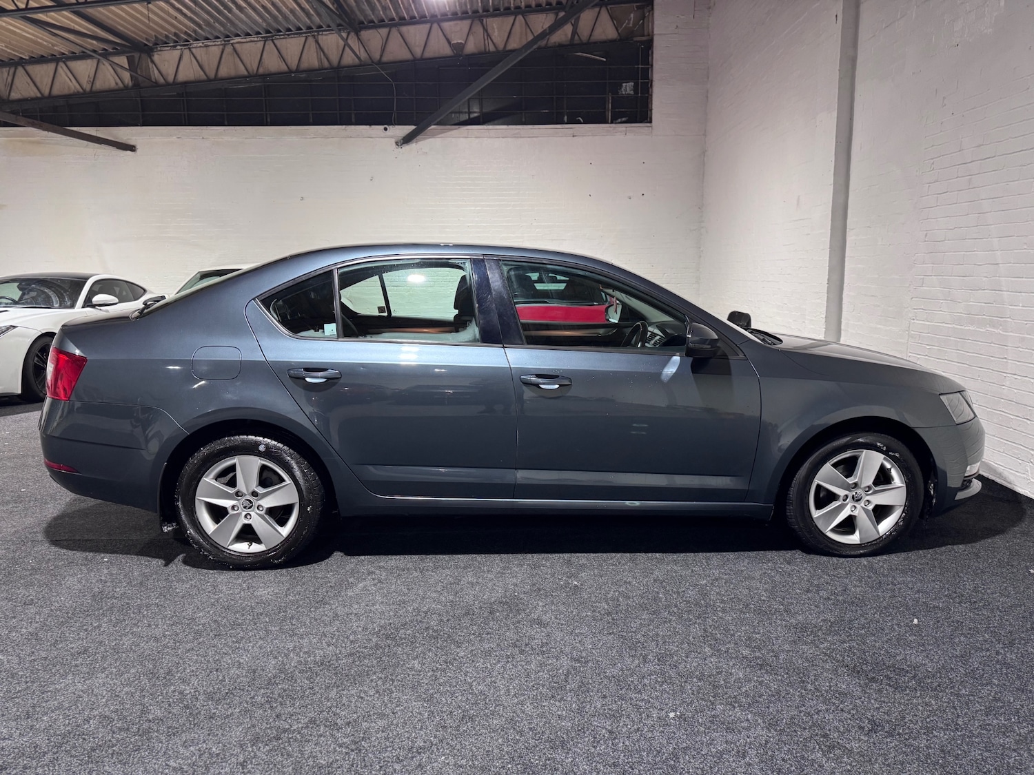 Used Skoda Octavia 2017 for sale - 77160811: Photo 2