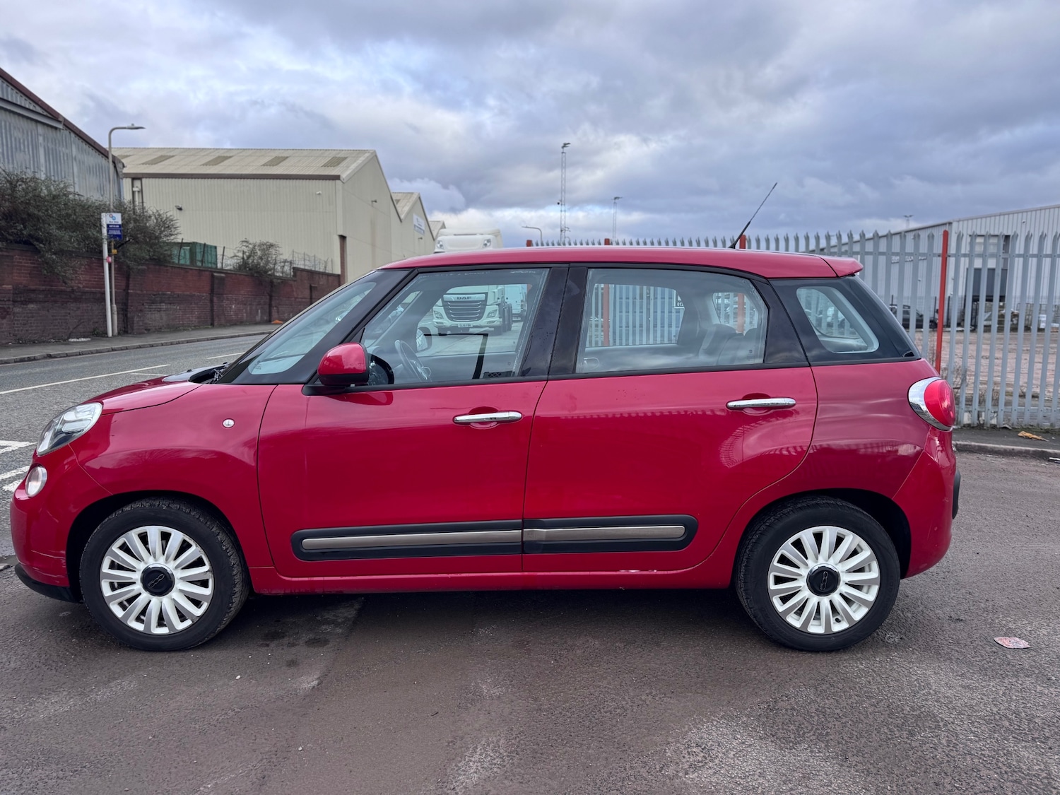 Used Fiat 500L 2015 for sale - 77490257: Photo 6
