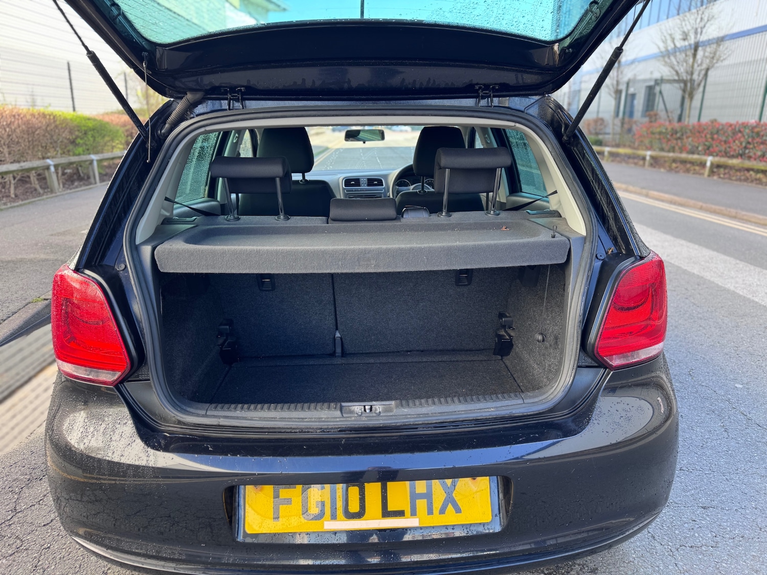 Used Volkswagen Polo 2010 for sale - 77973565: Photo 11