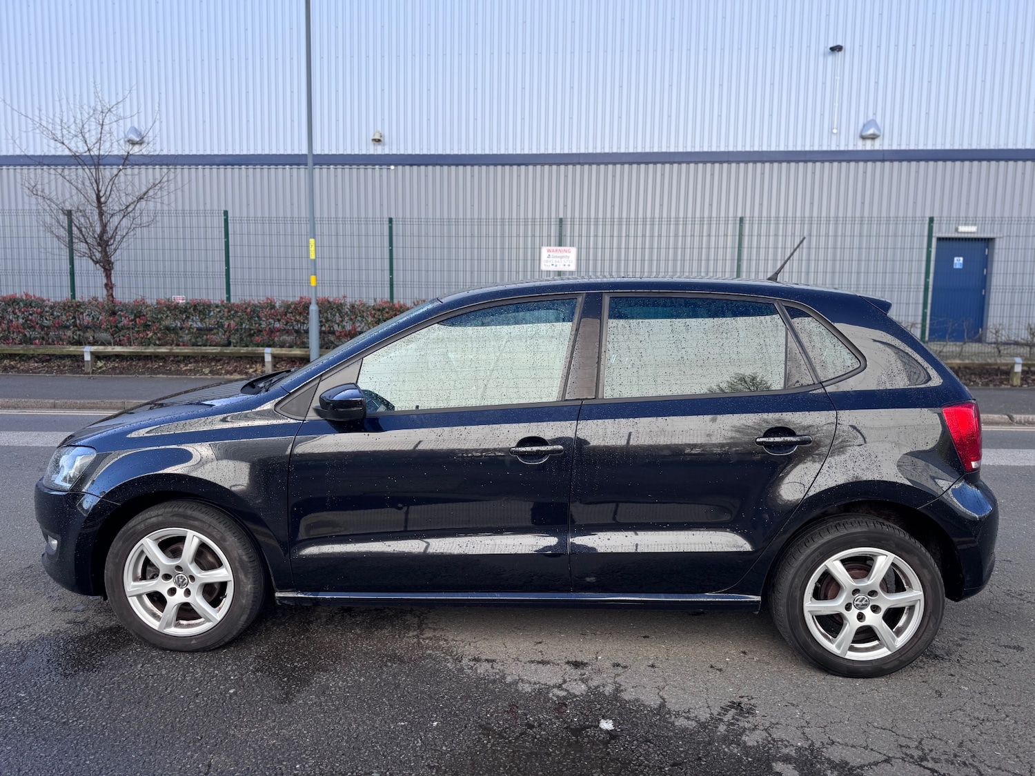 Used Volkswagen Polo 2010 for sale - 77973565: Photo 6