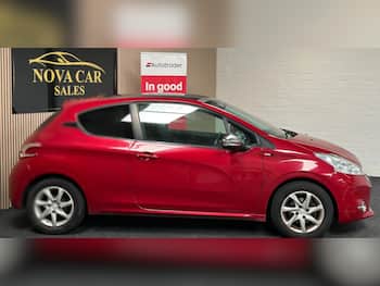 Used Peugeot 208 2015 for sale - 79841857: Photo