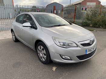 Vauxhall - Astra