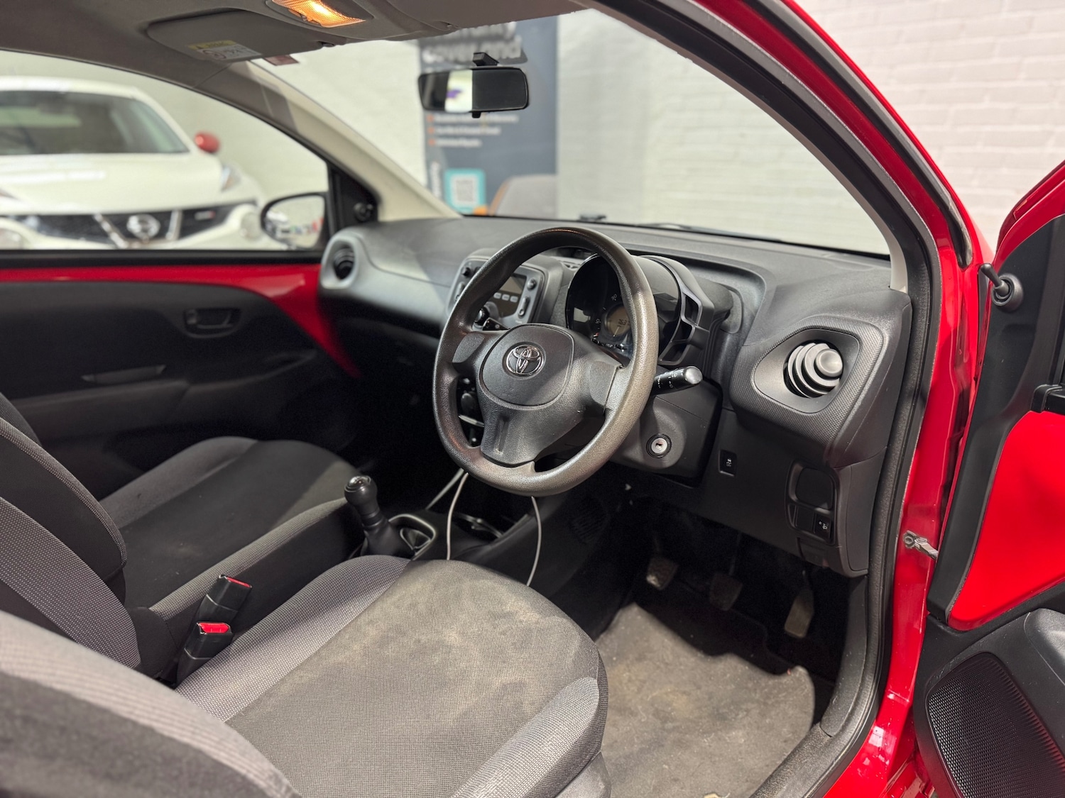Used Toyota AYGO 2017 for sale - 76192109: Photo 17