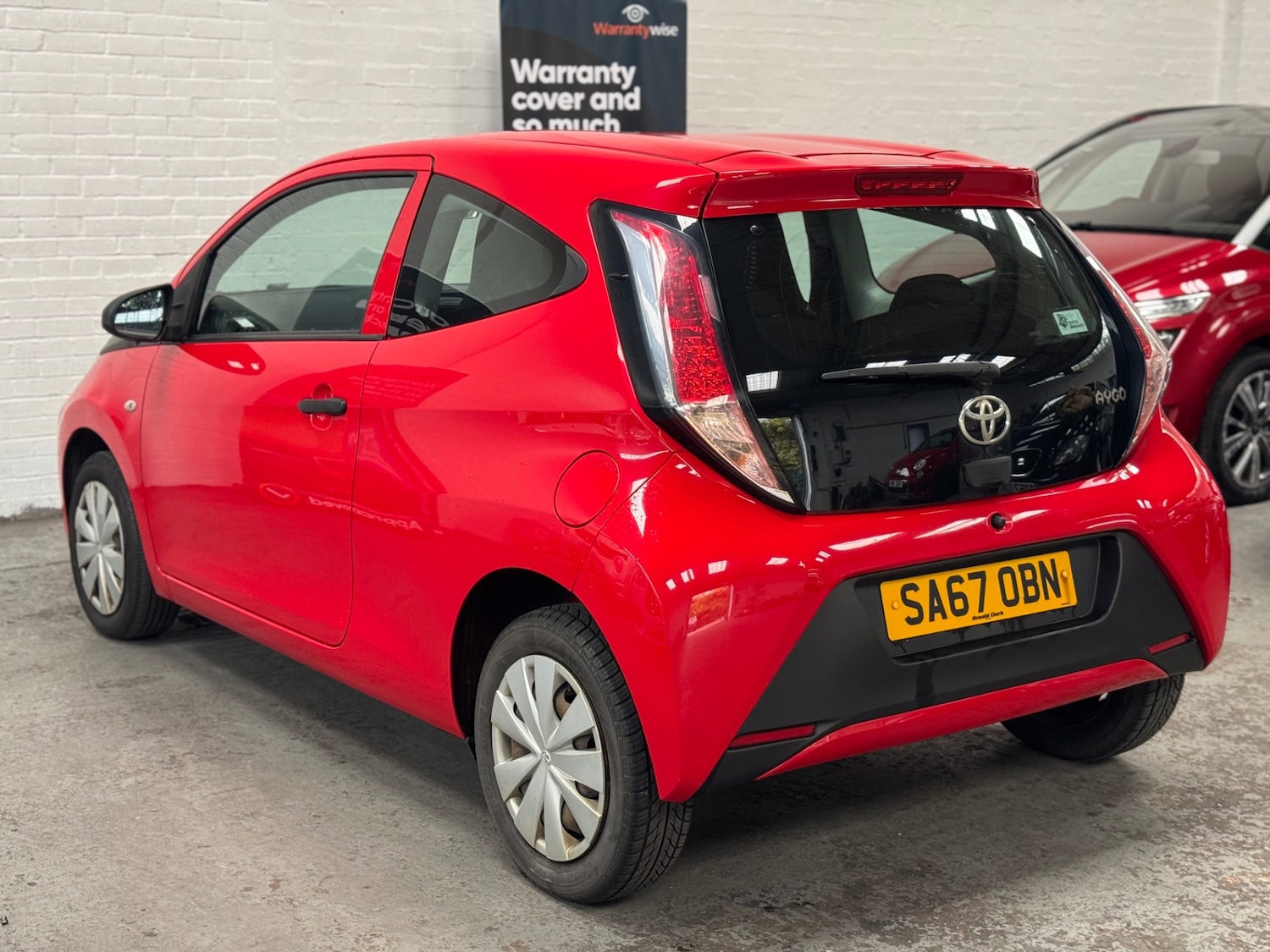 Used Toyota AYGO 2017 for sale - 76192109: Photo 5