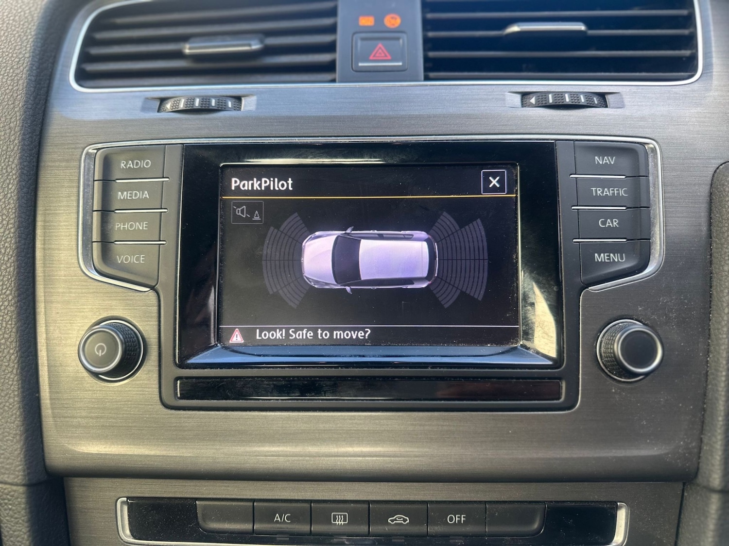 Used Volkswagen Golf 2013 for sale - 77720910: Photo 19