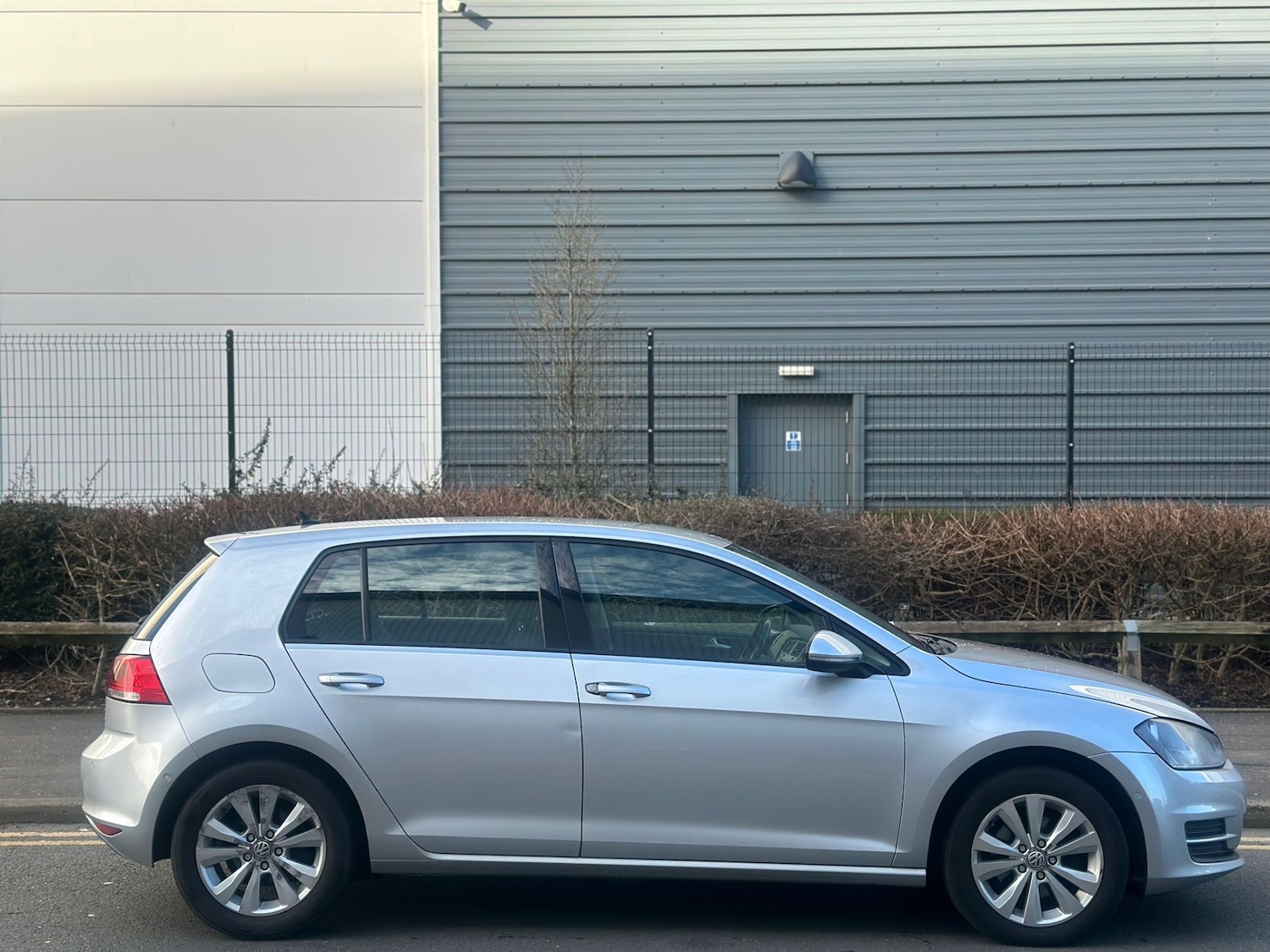 Used Volkswagen Golf 2013 for sale - 77720910: Photo 2