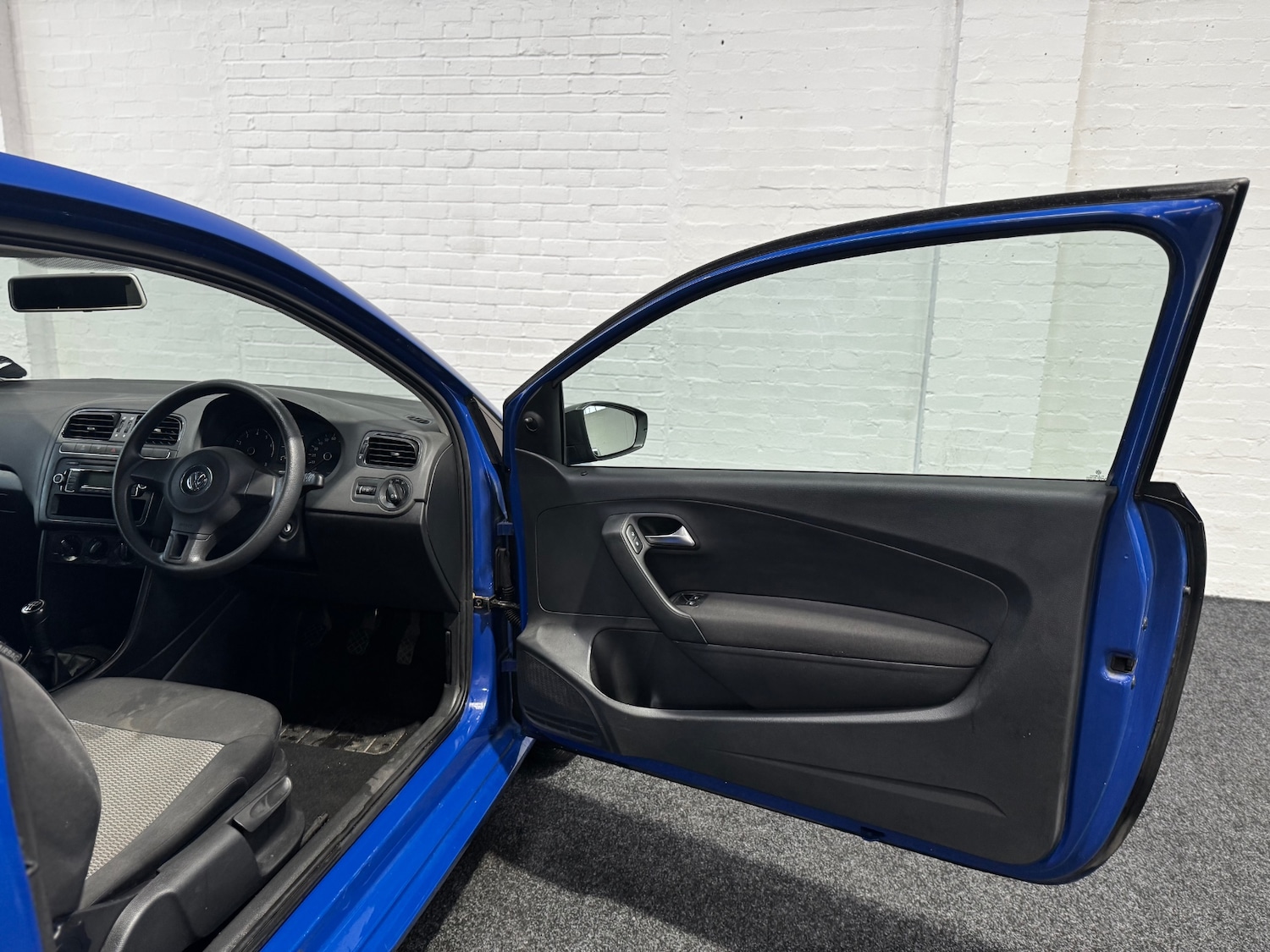 Used Volkswagen Polo 2010 for sale - 77707383: Photo 9