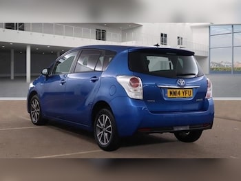 Used Toyota Verso 2014 for sale - 76487044: Photo