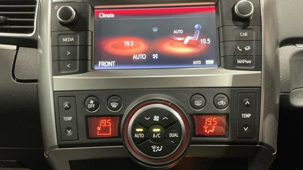 Used Toyota Verso 2014 for sale - 76487044: Photo 9