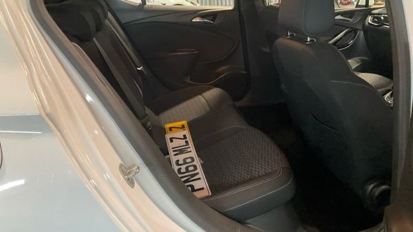 Used Vauxhall Astra 2016 for sale - 77020418: Photo 7