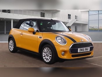 Used MINI Convertible 2016 for sale - 76486967: Photo