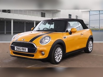 Used MINI Convertible 2016 for sale - 76486967: Photo