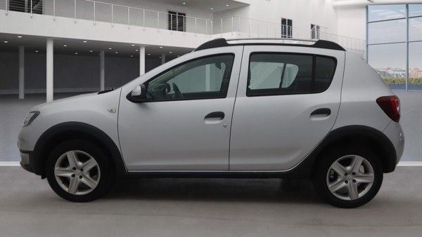 Used Dacia Sandero Stepway 2014 for sale - 77826727: Photo 6