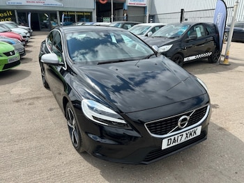 2017 (17) - T2 [122] R DESIGN Nav Plus 5dr
