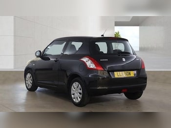Used Suzuki Swift 2011 for sale - 79359050: Photo