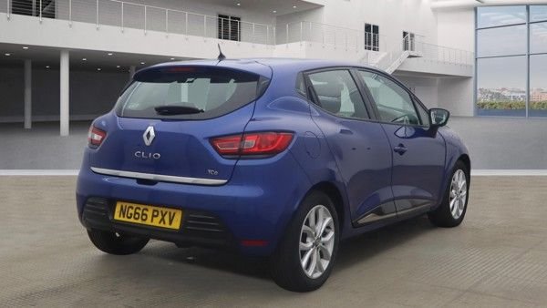 Used Renault Clio 2017 for sale - 77697874: Photo 4
