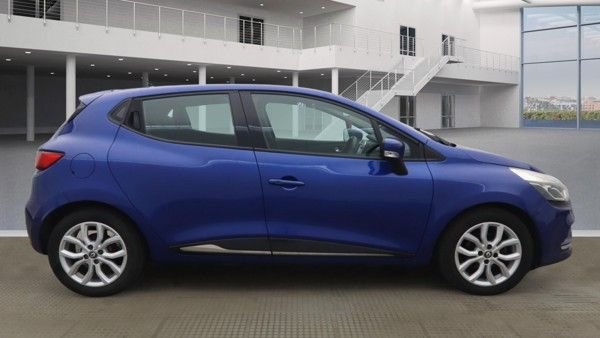 Used Renault Clio 2017 for sale - 77697874: Photo 5
