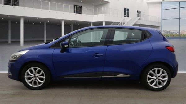 Used Renault Clio 2017 for sale - 77697874: Photo 6