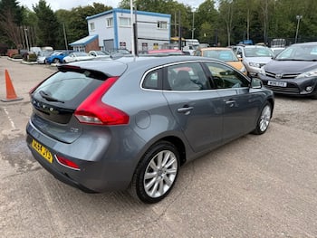 Used Volvo V40 2014 for sale - 79777652: Photo