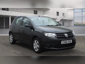 Used Dacia Sandero 2016 for sale - 77315961: Photo