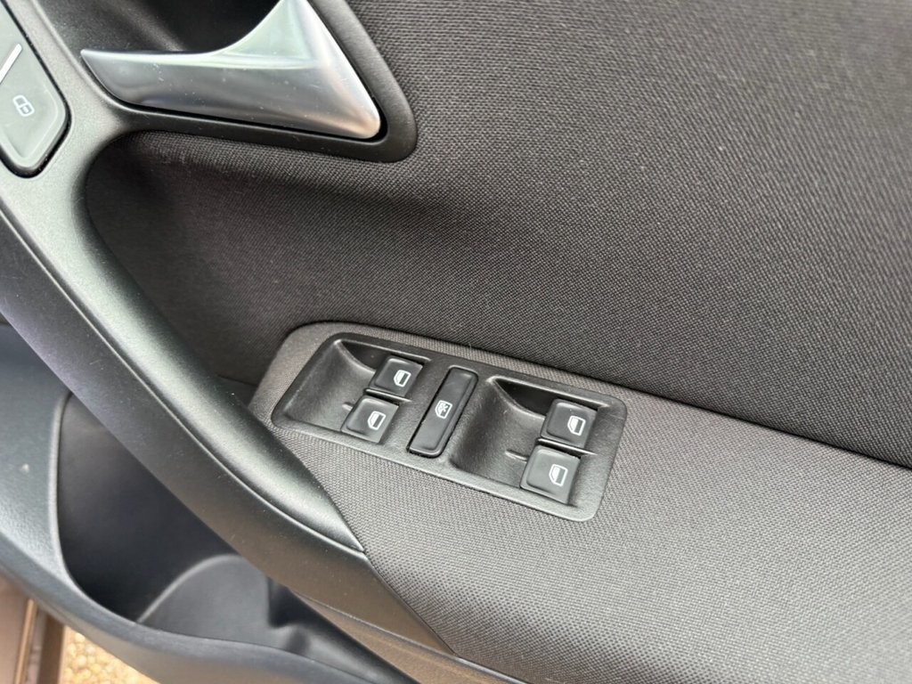 Used Volkswagen Polo 2014 for sale - 76496140: Photo 18