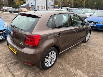 Used Volkswagen Polo 2014 for sale - 76496140: Photo