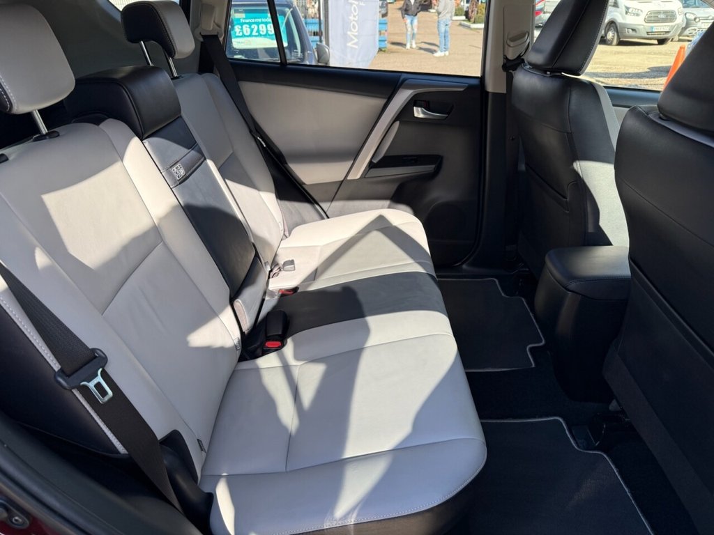 Used Toyota RAV4 2016 for sale - 76147881: Photo 14